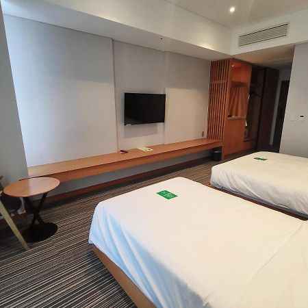 Hotel Tour Incheon Airport Hotel & Suites Extérieur photo