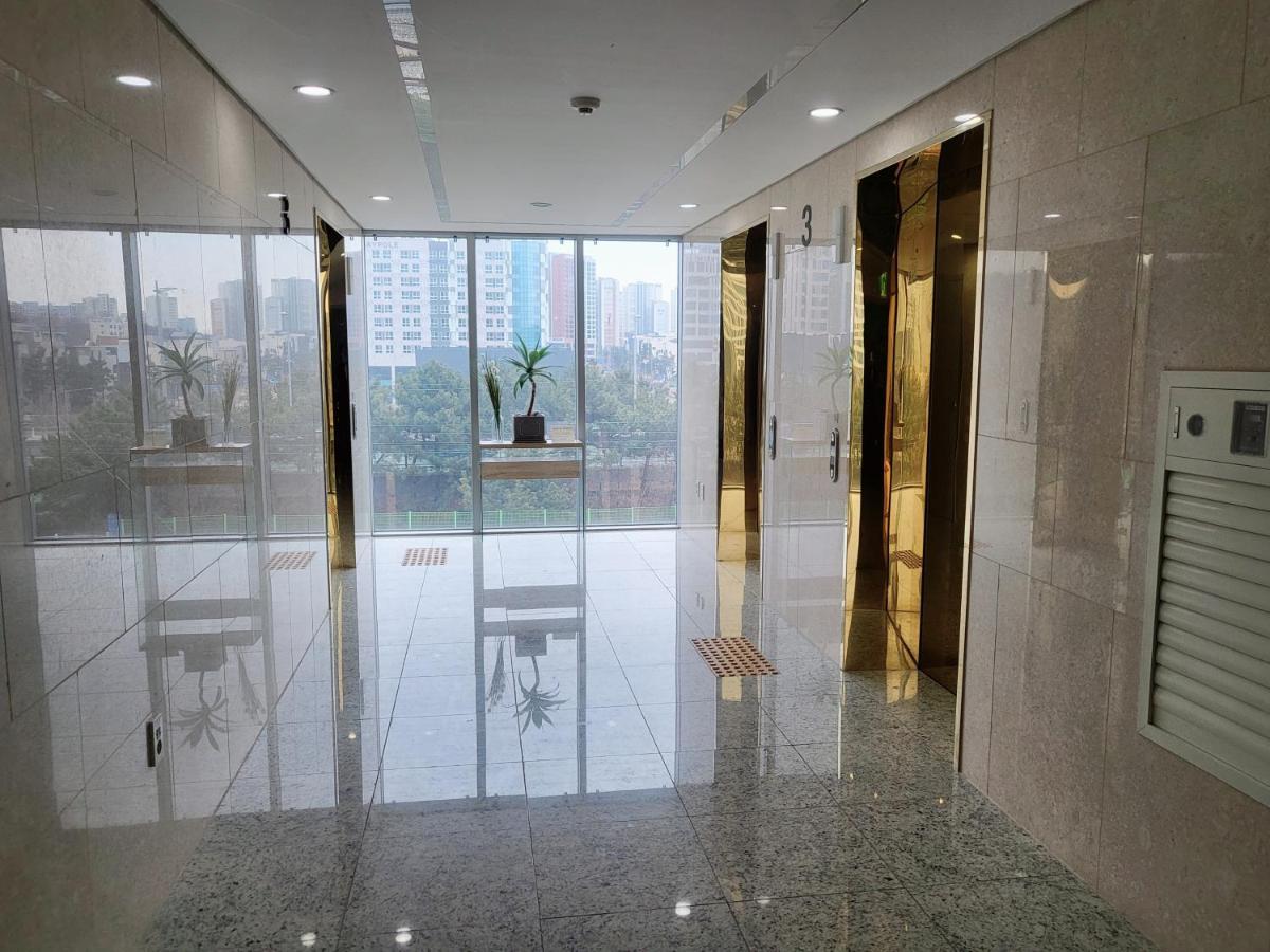 Hotel Tour Incheon Airport Hotel & Suites Extérieur photo