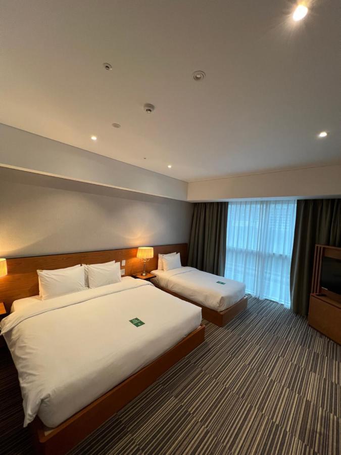 Hotel Tour Incheon Airport Hotel & Suites Extérieur photo