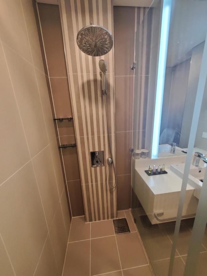 Hotel Tour Incheon Airport Hotel & Suites Extérieur photo