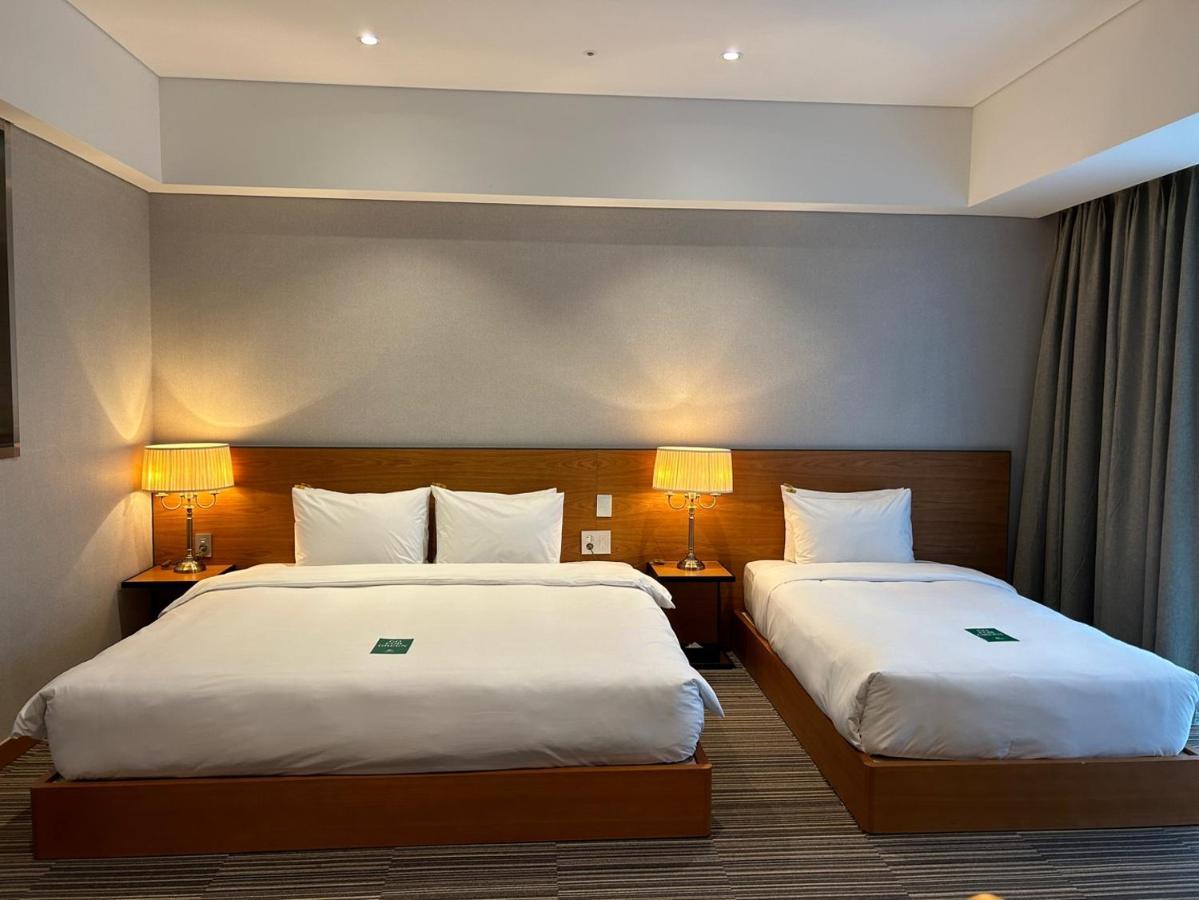 Hotel Tour Incheon Airport Hotel & Suites Extérieur photo